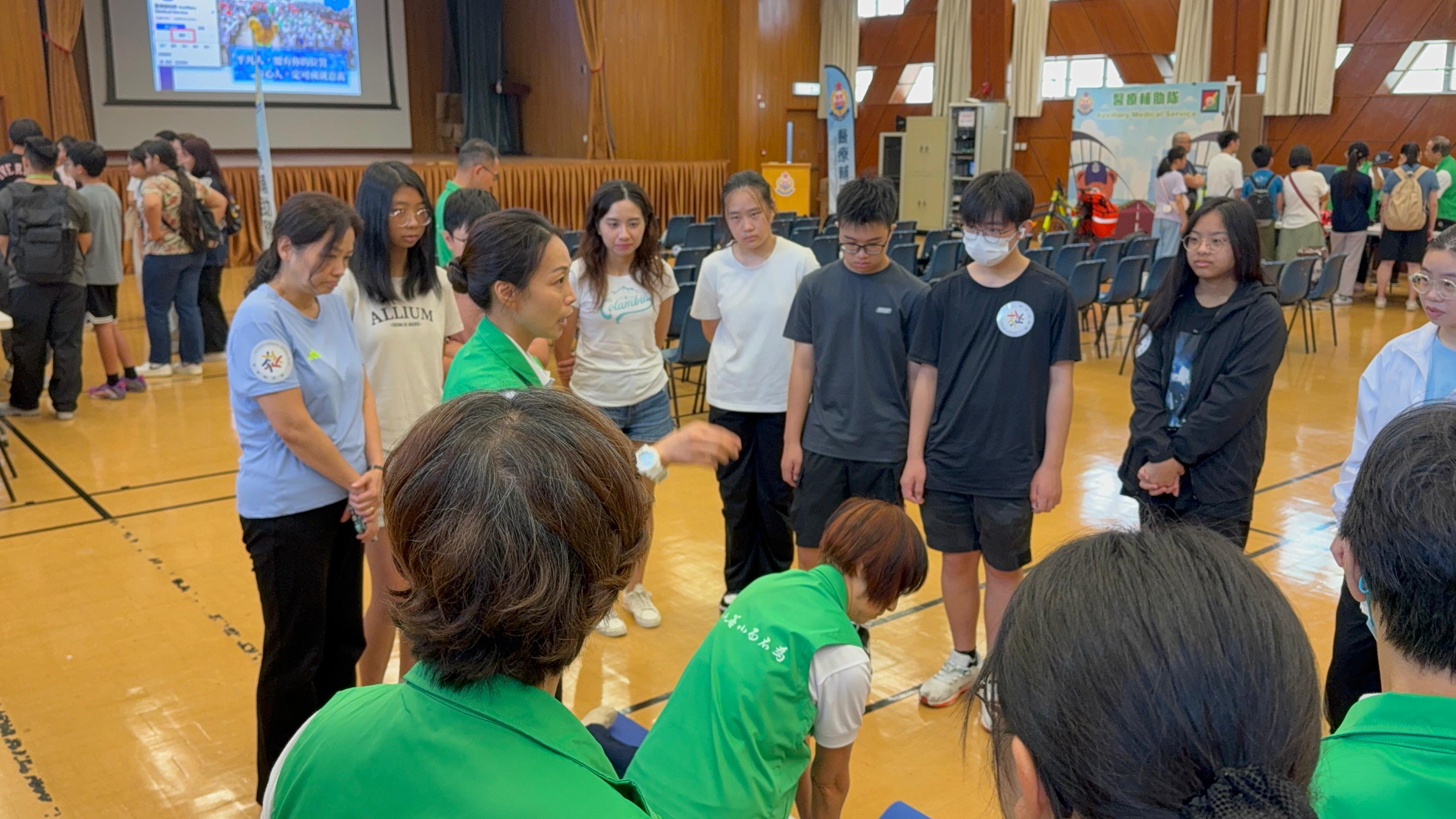 20250719 参观医疗辅助队总部4相片_NHA（1）.jpg