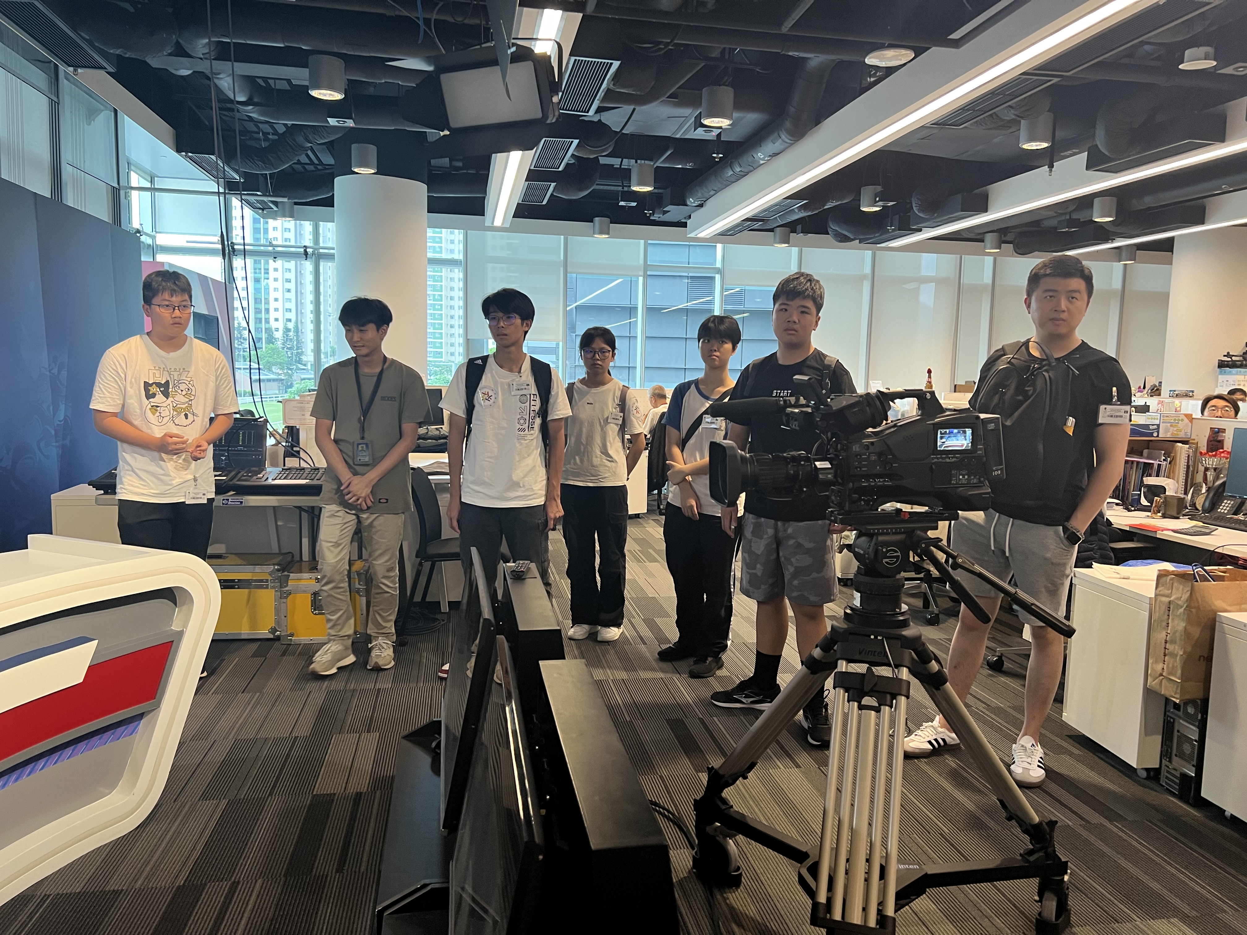 20250801参观香港赛马会广播设施_NHA(2).jpg
