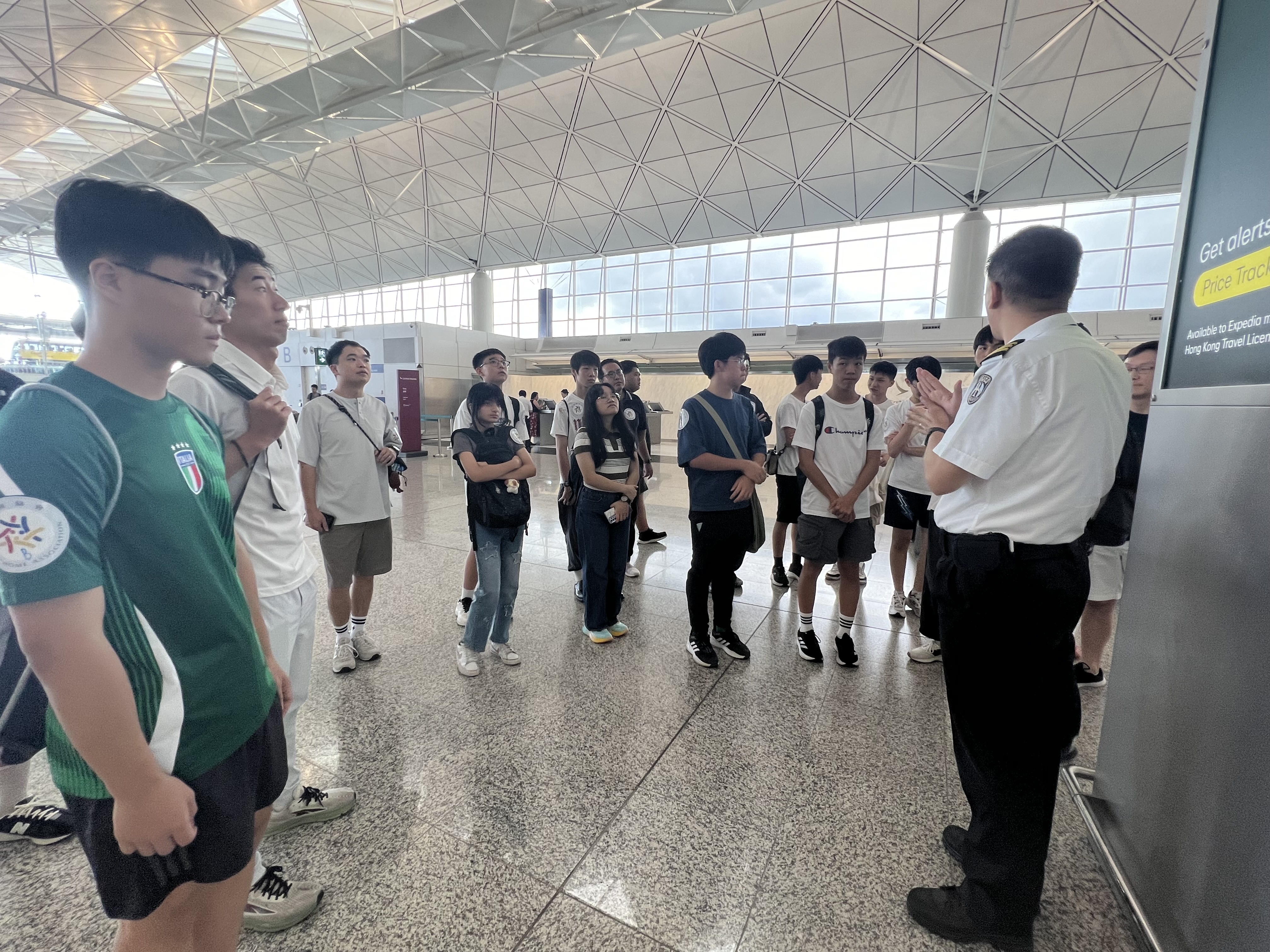 1760077604124.jpg 20250830參觀機場保安有限公司相片_NHA_5.jpg